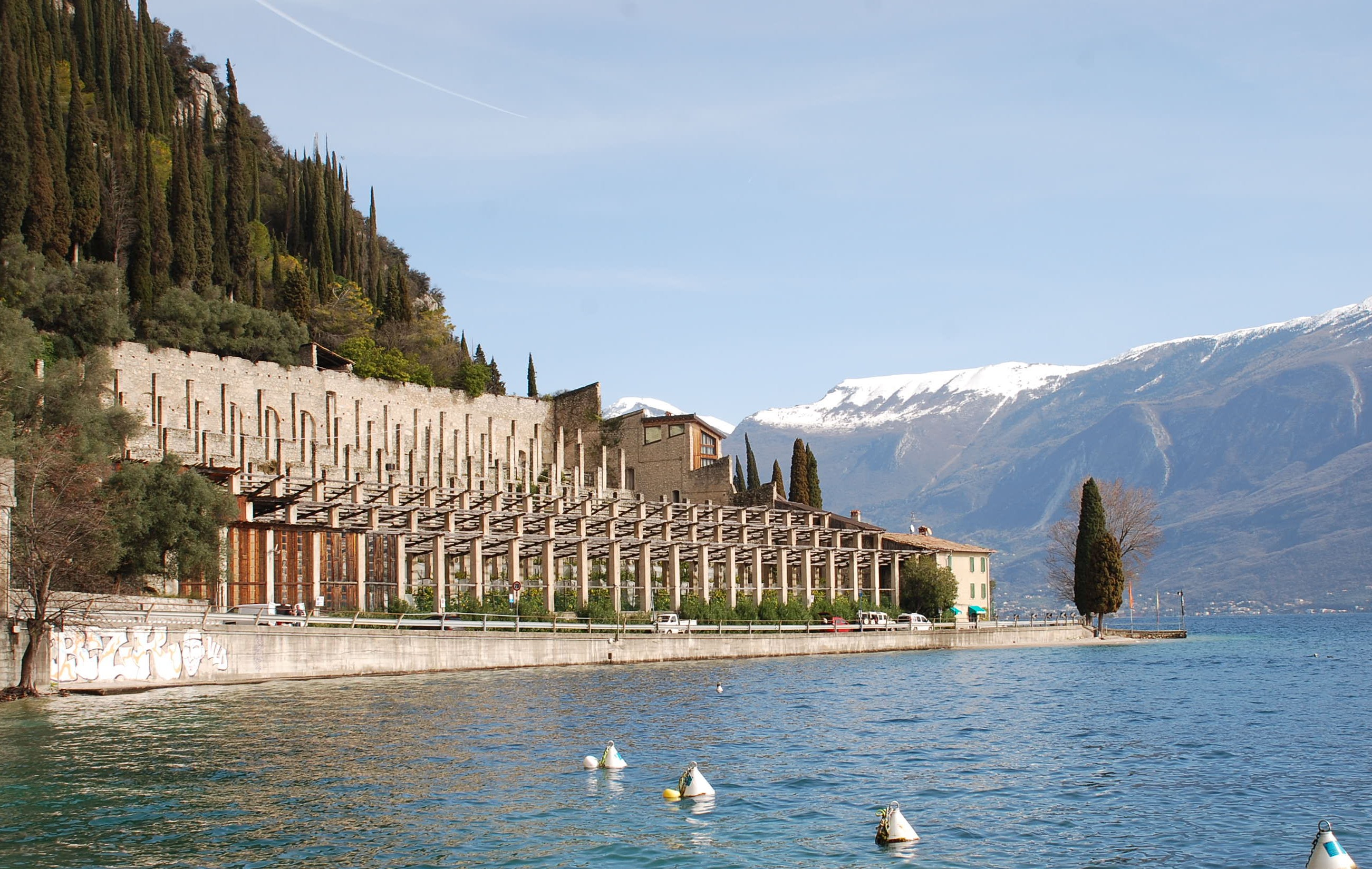 Una giornata nella limonaia del Pra dela fam. La serra più vasta del lago di Garda.